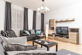 Apartment for rent for €5,040 per month in Vienna, Kumpfgasse