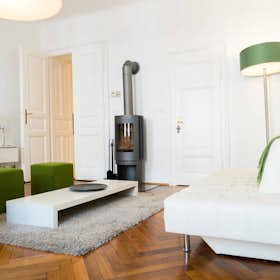 Apartment for rent for €3,130 per month in Vienna, Gumpendorfer Straße