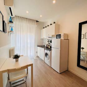 Estudio  for rent for 800 € per month in Milan, Via Padova