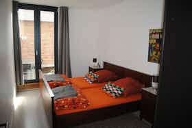 Wohnung zu mieten für 2.200 € pro Monat in Frankfurt am Main, Kurfürstenstraße