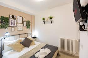 Mieszkanie do wynajęcia za 800 € miesięcznie w mieście Milan, Via Paolo Paruta