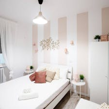 Apartment for rent for €1,000 per month in Milan, Via Treviso