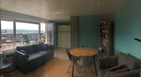 Studio for rent for €950 per month in Molenbeek-Saint-Jean, Avenue Jean Dubrucq