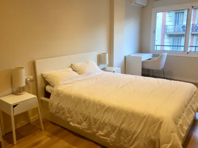 Private room in Carrer de Rocafort, Barcelona (991423) room image 2