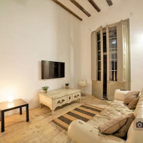 Private room for rent for €650 per month in Barcelona, Carrer de Mirallers