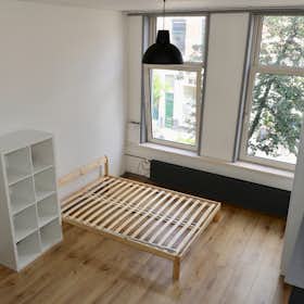 Private room for rent for €1,100 per month in Rotterdam, 1e Pijnackerstraat