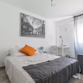 Private room for rent for €400 per month in Valencia, Carrer del Duc de Mandas