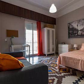 Private room for rent for €350 per month in Valencia, Calle Guadalaviar