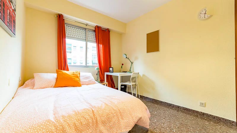 Carrer del Doctor Manuel Candela, Valencia preview