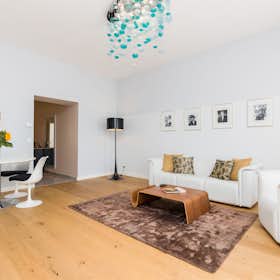 Apartment for rent for €2,190 per month in Vienna, Alser Straße