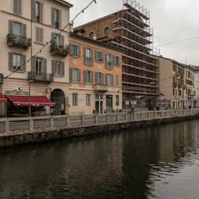 Studio for rent for €2,410 per month in Milan, Ripa di Porta Ticinese