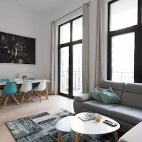 Apartment for rent for €1,995 per month in Brussels, Rue du Fossé aux Loups