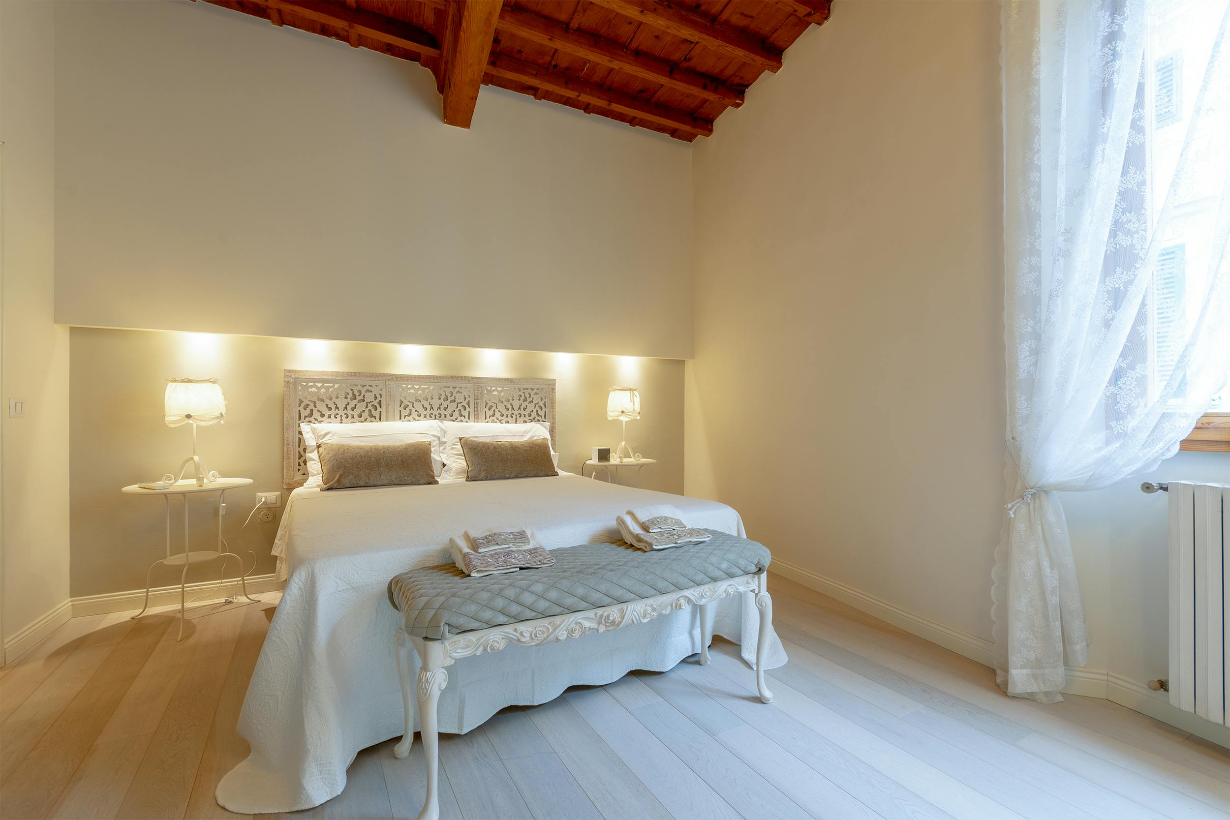 1-Bedroom Apartment in Via Ricasoli, Florence (994917) room image 1