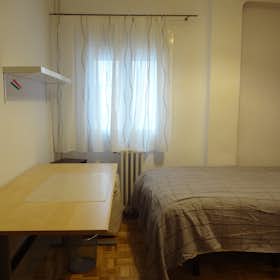 Private room for rent for €340 per month in Madrid, Calle del General Ricardos