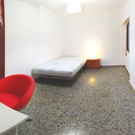 Private room for rent for €430 per month in Valencia, Calle Plus Ultra