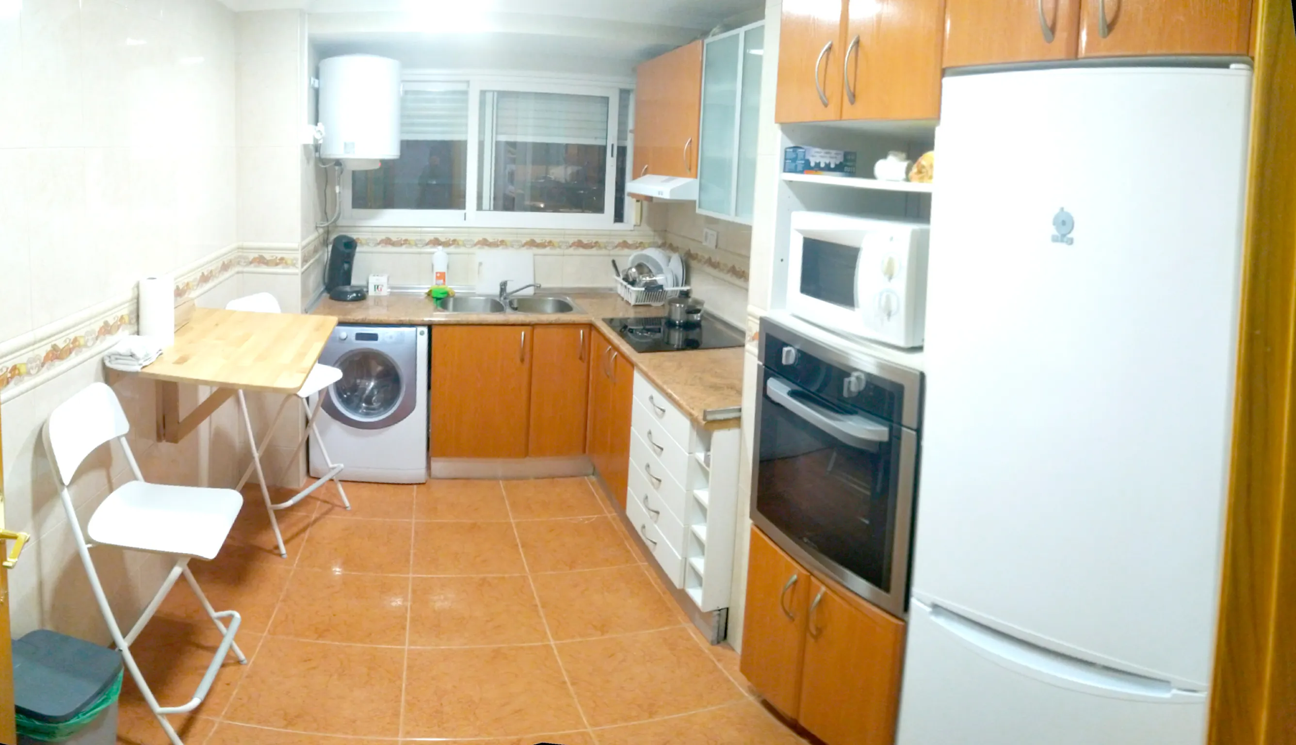 Private room in Calle Submarino, Valencia (995484) COMMON_AREA 3