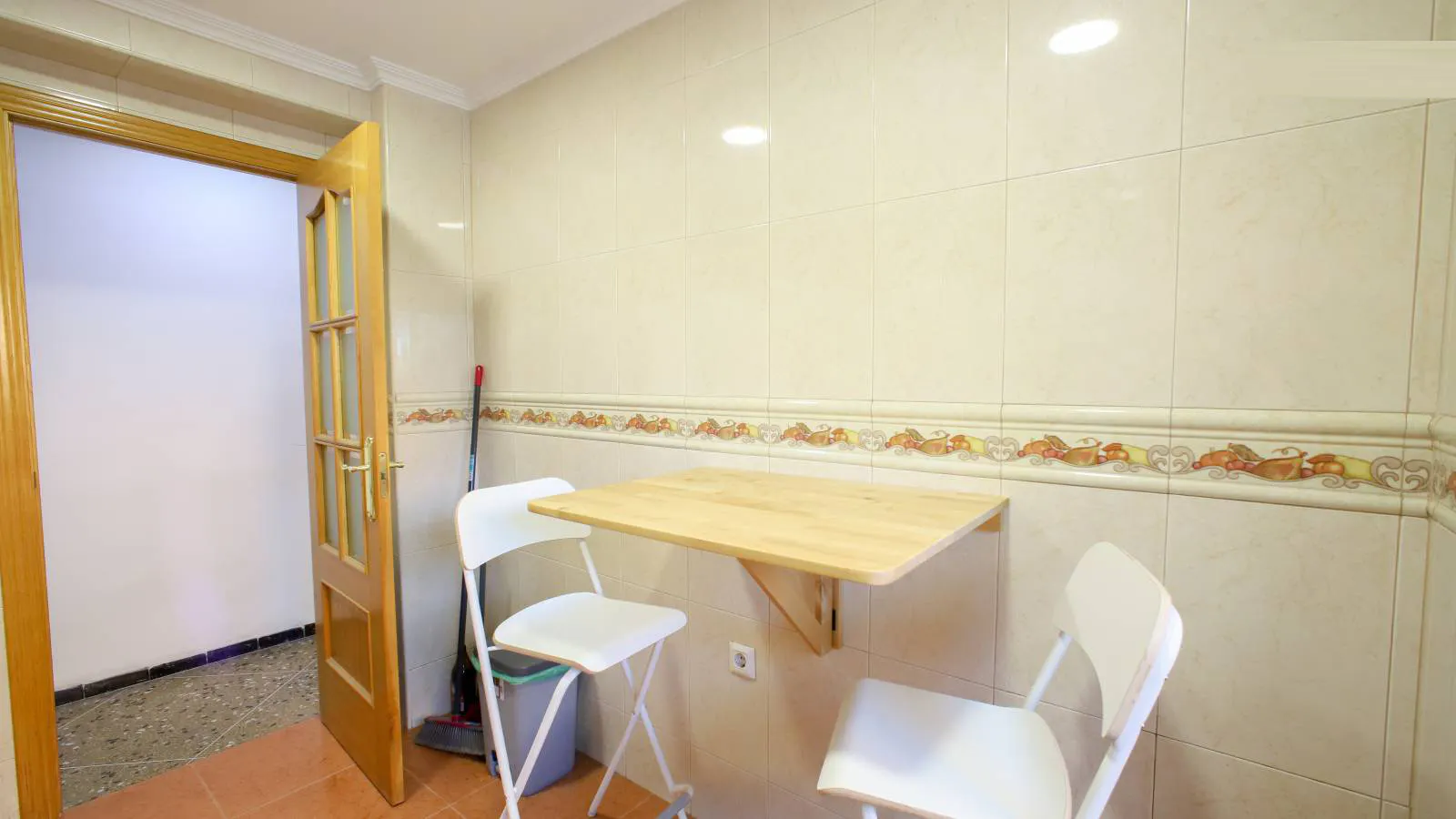 Private room in Calle Submarino, Valencia (995484) COMMON_AREA 4
