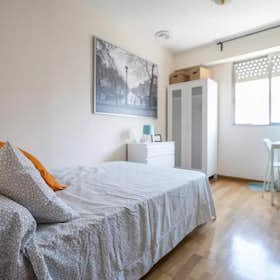 Private room for rent for €350 per month in Valencia, Carrer de Valdelinares