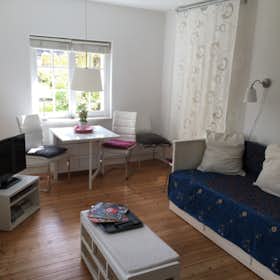 Lägenhet att hyra för 1 520 € i månaden i Hamburg, Staudenweg