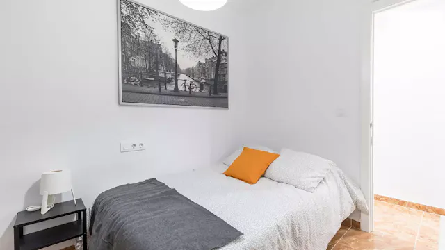 Private room in Carrer Justo Vilar, Valencia (995823) room image 1