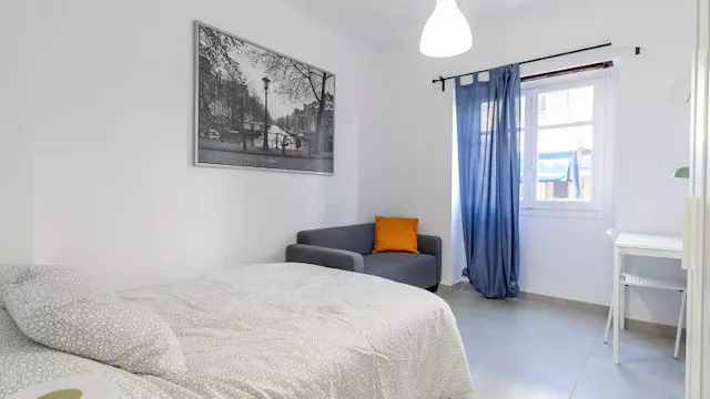 Private room in Carrer Justo Vilar, Valencia (995826) room image 1