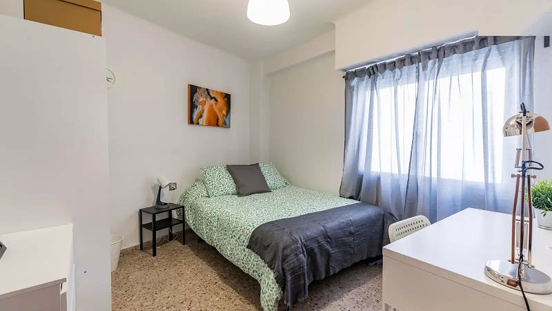 Private room for rent for €375 per month in Valencia, Carrer Lleons