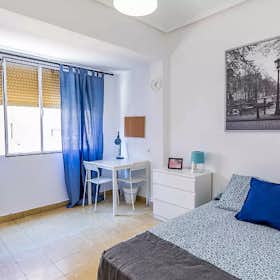 Private room for rent for €400 per month in Valencia, Carrer Triador