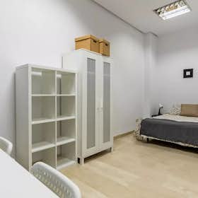 Private room for rent for €400 per month in Valencia, Carrer de la Pau