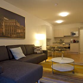 Apartment for rent for €2,074 per month in Vienna, Kaiserstraße