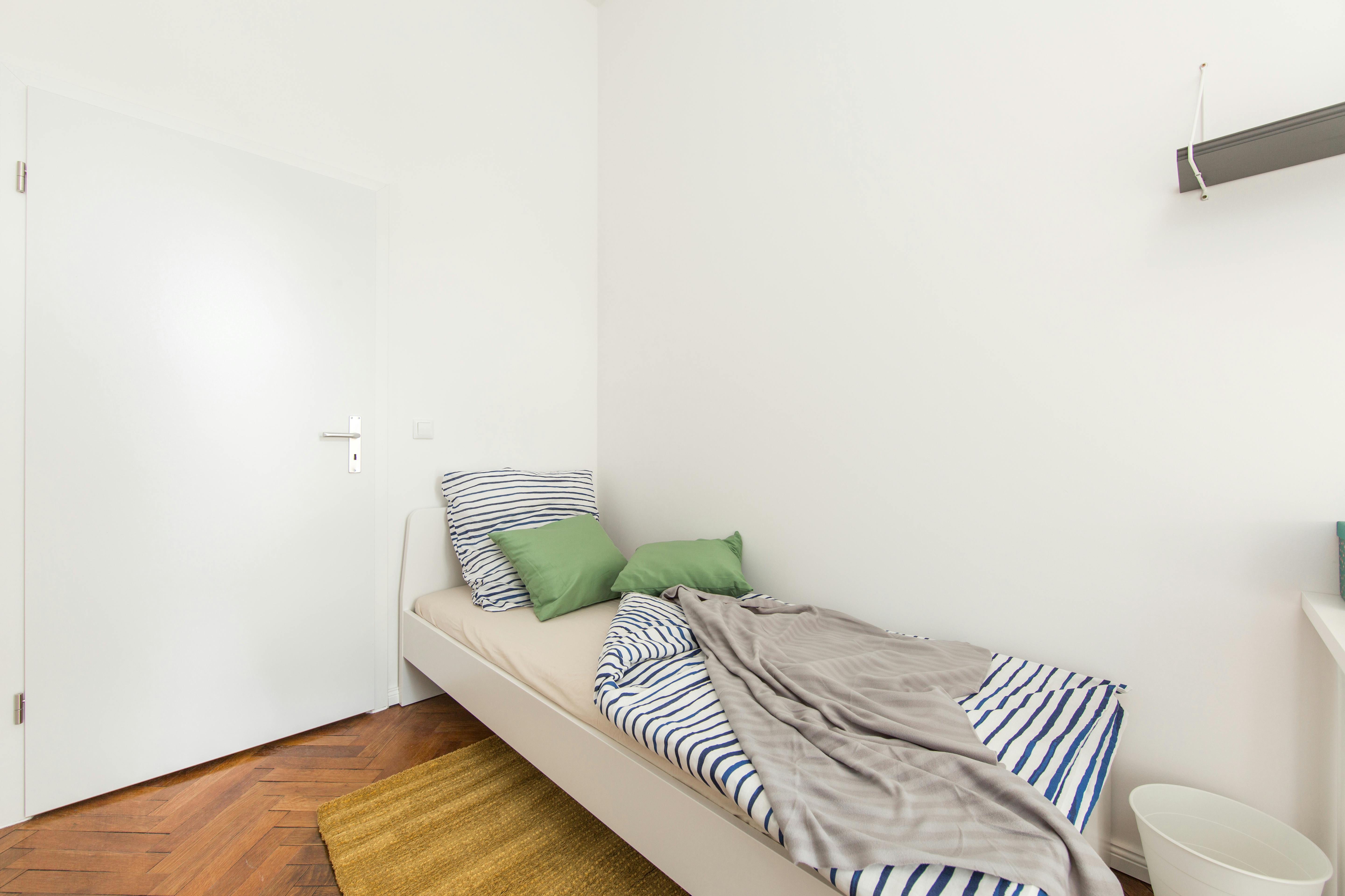 Private room for rent on Kantstraße, Berlin - Ansicht 4