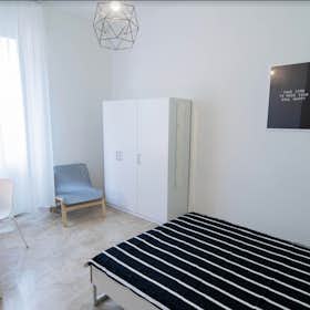 Private room for rent for €560 per month in Florence, Via Pierandrea Mattioli