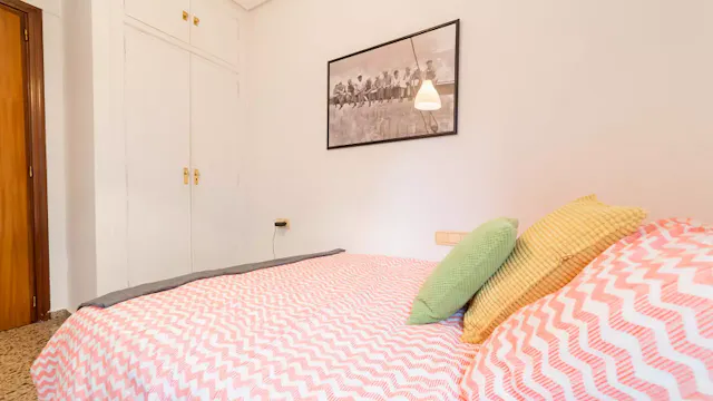 Private room in Calle Rubén Darío, Valencia (997395) room image 12