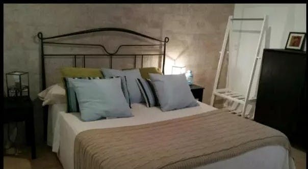 Apartament de închiriat pentru 1.250 EUR pe lună în Valencia, Carrer dels Ferros