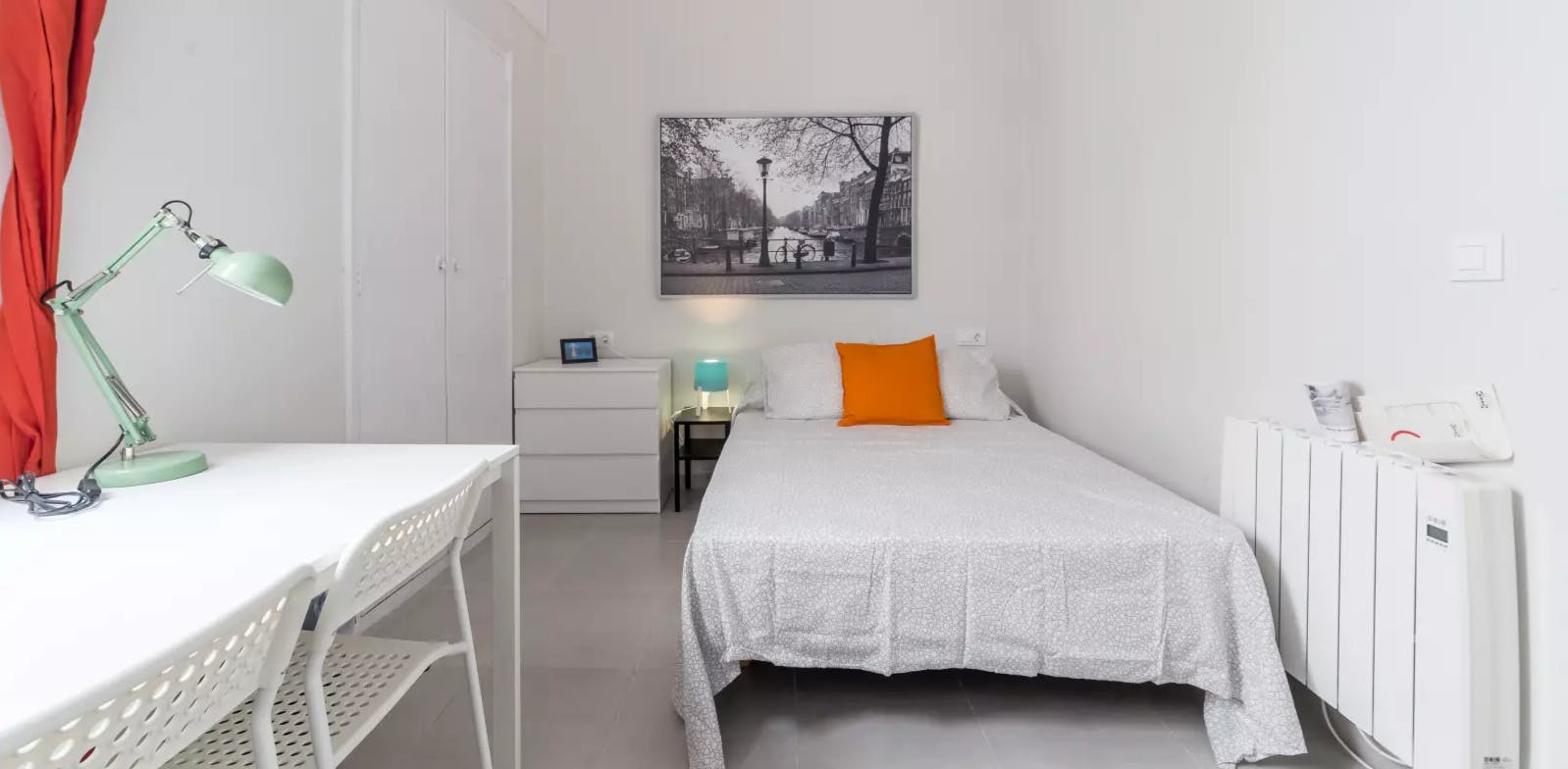Private room for rent for €450 per month in Valencia, Carrer de Sueca