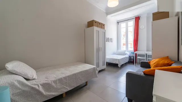 Private room in Carrer de Sueca, Valencia (997617) room image 1