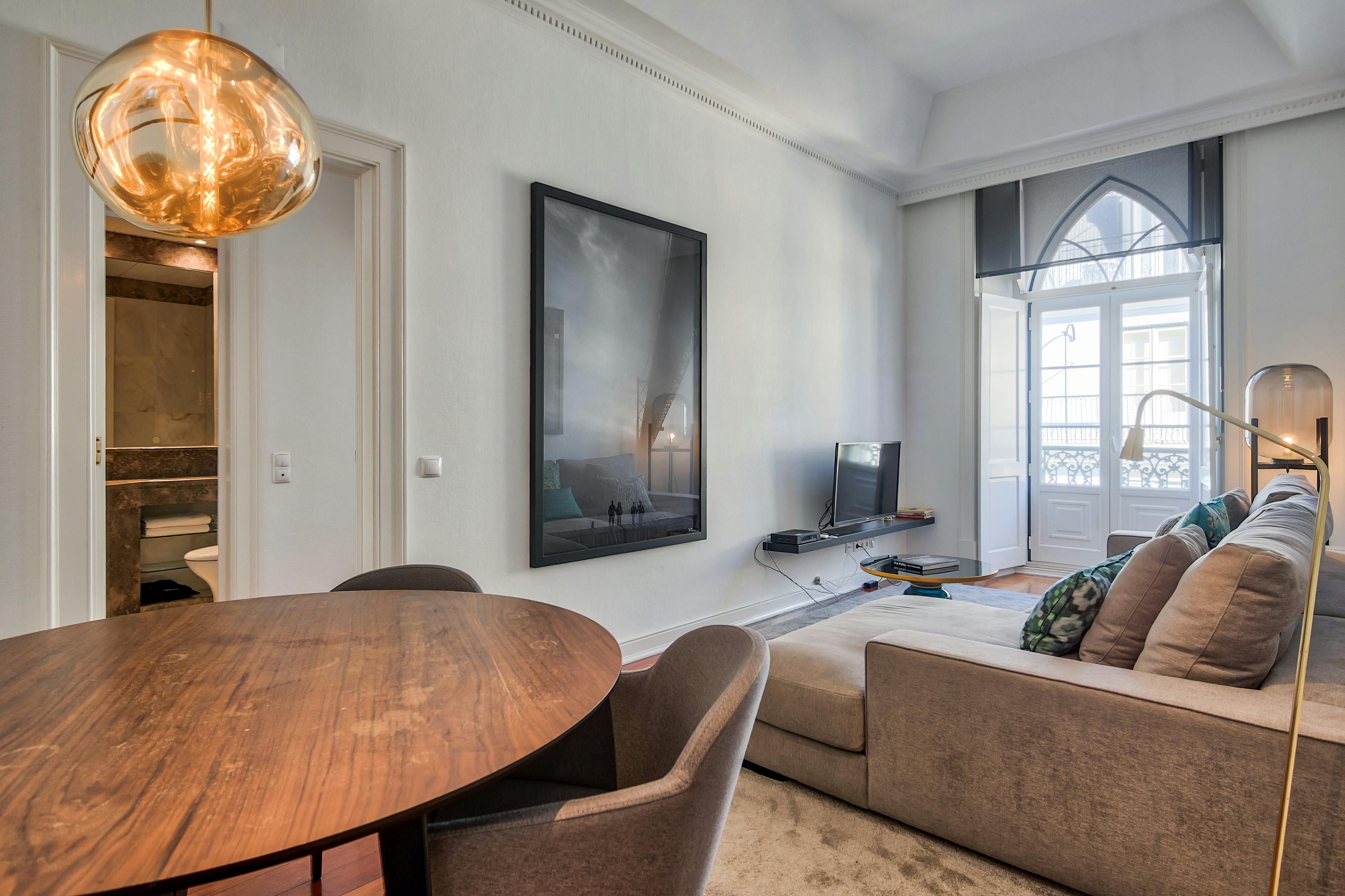 Apartment for rent for €4,000 per month in Lisbon, Rua Ivens