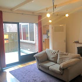 Haus for rent for 695 € per month in Hengelo, Oldenzaalsestraat