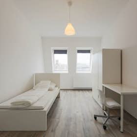 Private room for rent for €790 per month in Berlin, Kottbusser Damm