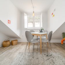 Wohnung for rent for 1.850 € per month in Lisbon, Rua Torre de Santiago