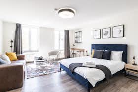 Apartment for rent for €1,995 per month in Berlin, Kurfürstenstraße