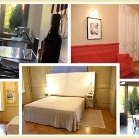 Apartment for rent for €3,200 per month in Brussels, Rue de Spa