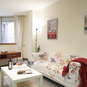 Studio for rent for €1,900 per month in Barcelona, Carrer de Torres i Amat