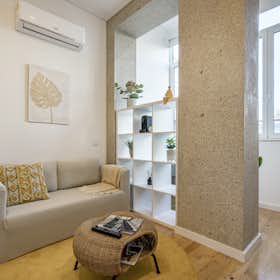 Studio for rent for €1,350 per month in Porto, Avenida de Rodrigues de Freitas