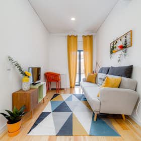 Apartment for rent for €1,400 per month in Porto, Rua de Coelho Neto