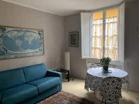 公寓 正在以 €980 的月租出租，其位于 Florence, Via del Castello d'Altafronte