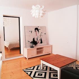 Apartment for rent for €1,460 per month in Vienna, Rotenkreuzgasse