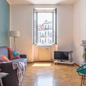 Apartment for rent for €2,000 per month in Milan, Via Lodovico Muratori
