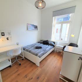 Private room for rent for €800 per month in Bonn, Combahnstraße