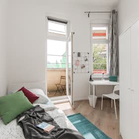 Private room for rent for €670 per month in Berlin, Prenzlauer Promenade