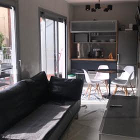 Apartment for rent for €1,753 per month in Barcelona, Carrer de Bertran